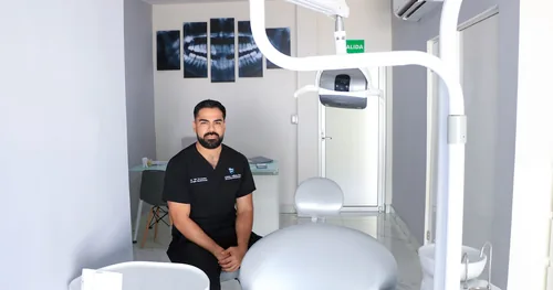 Dr. Ángel Yair Fernandez, consultorio dental en La Paz, Baja California Sur