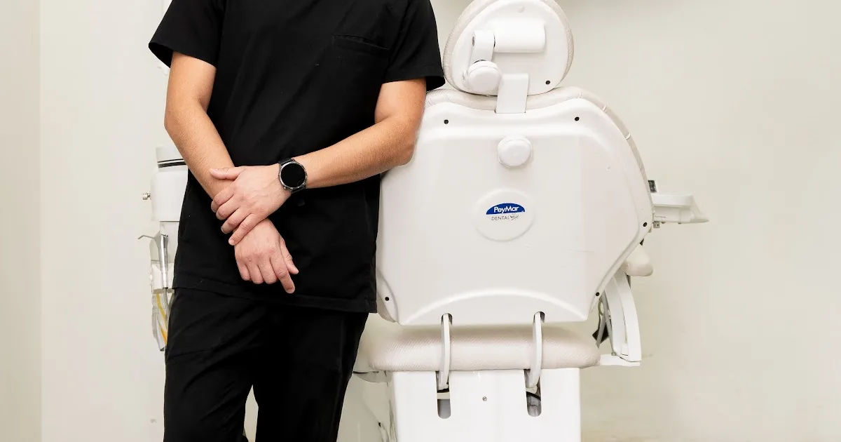 Dentista Luis Arellano