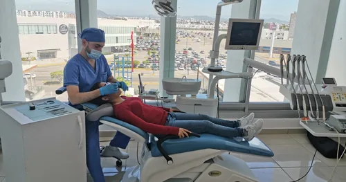 Especialista en Endodoncia Dr. Diego Martín Pantoja, consultorio dental en Mazatlán, Sinaloa