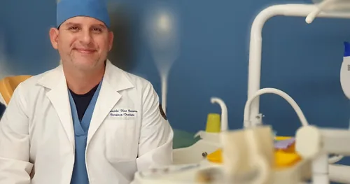 Dental Clinic Zaragoza – Dr. Ricardo Díaz UANL, consultorio dental en Mazatlán, Sinaloa