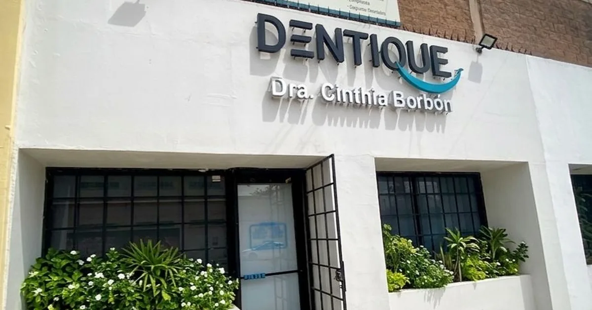 Dentique by Dra. Cinthia Borbon