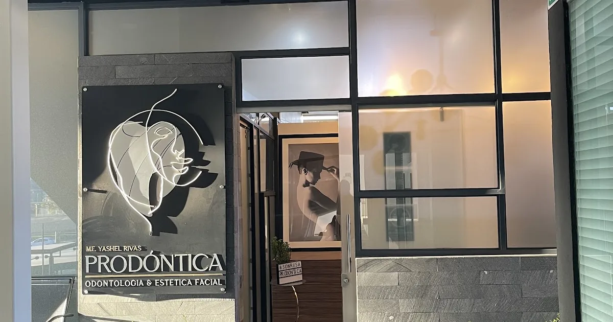 Prodóntica Clinica Dental Yashel Rivas