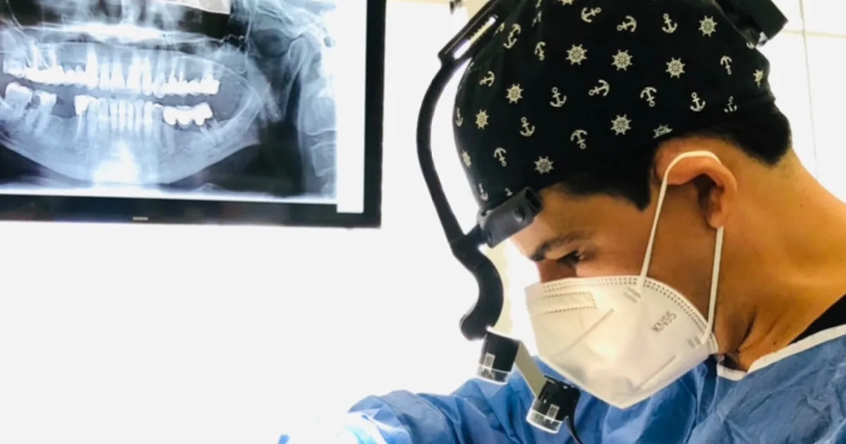 Dr. Ricardo Velazquez García . Dentista. Implantes dentales