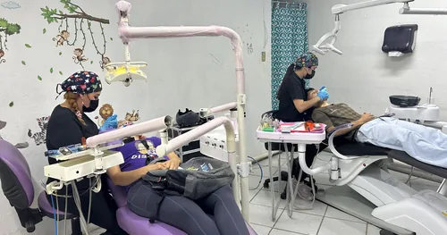 Consultorio Dental DELUR, consultorio dental en Tlajomulco, Jalisco