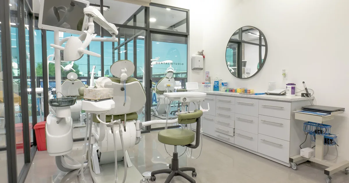 Dentaluxe Dental Studio