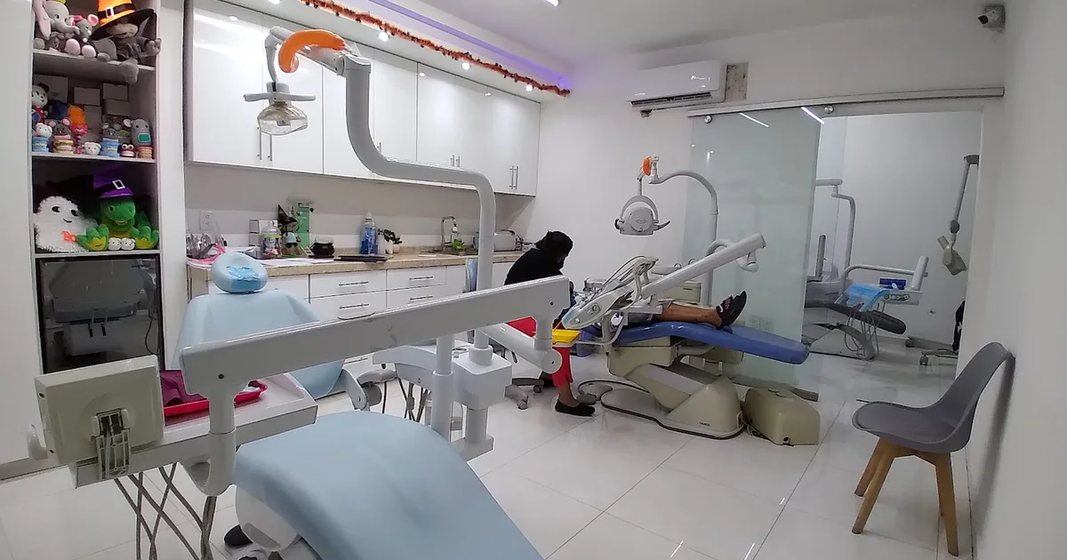 PERIODONCIA E IMPLANTOLOGÍA Dr. José Luis Ruiz Orozco