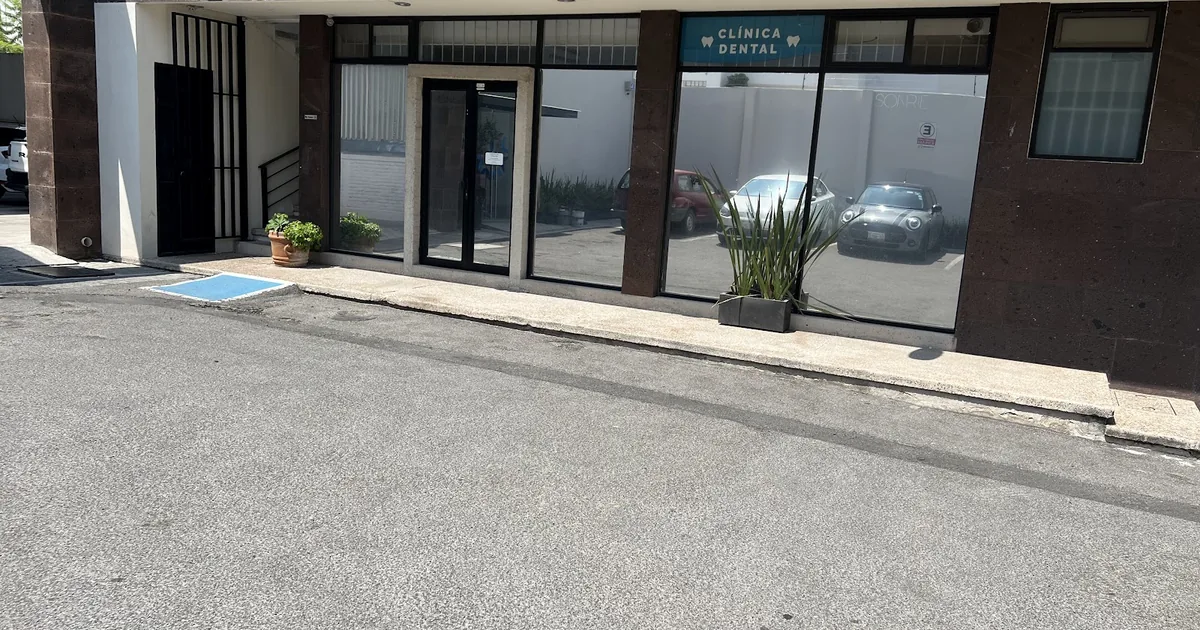 Dentistas en Querétaro – Qro Dental Co. | DR LUIS SALVADOR