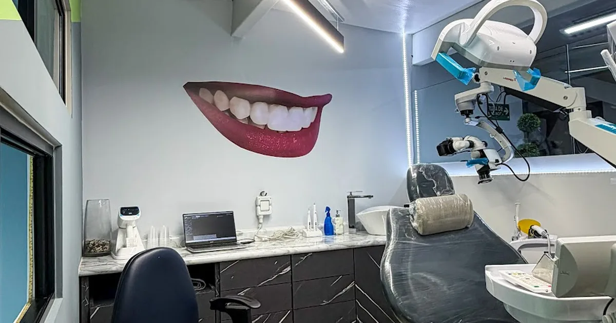 CLÍNICA DENTAL- Micromacro ODONTOLOGÍA – Dentistas en Zibata.