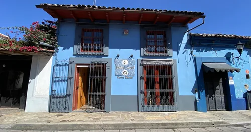Dentist in Mexico, consultorio dental en San Cristóbal de las Casas, Chiapas