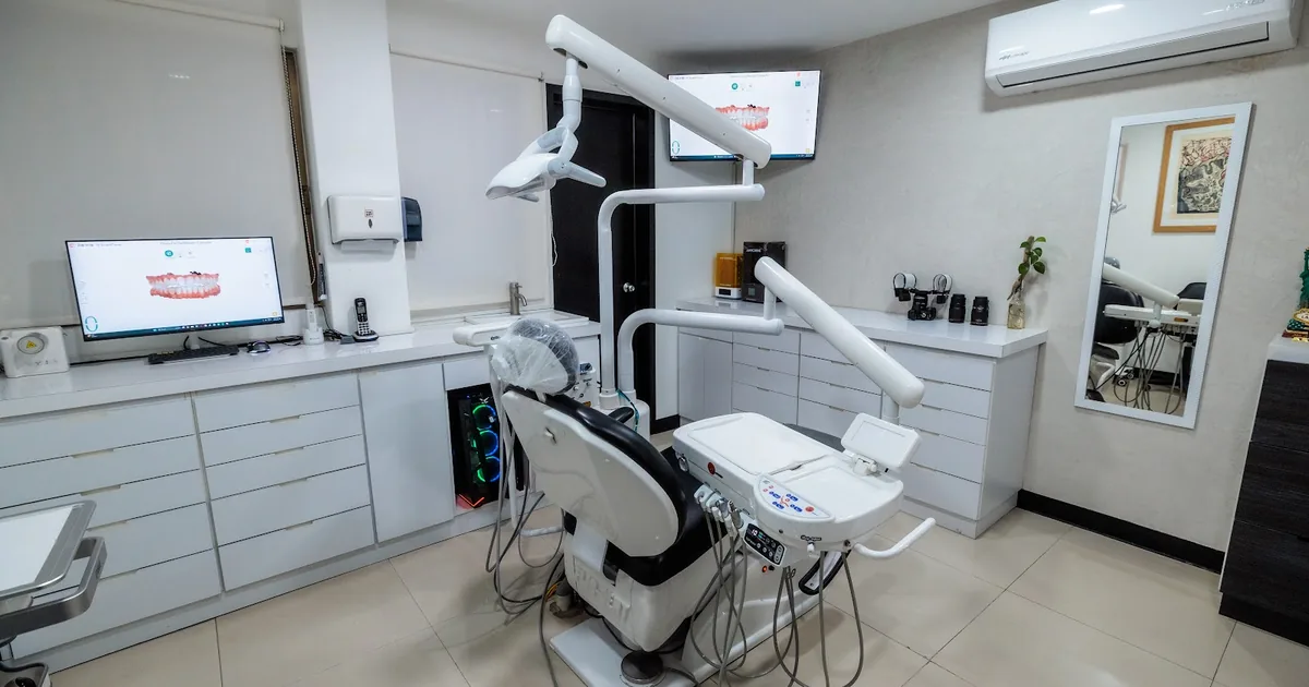 Dental Clinic Oaxaca Dr. Montesinos/ Dentista-Odontologo