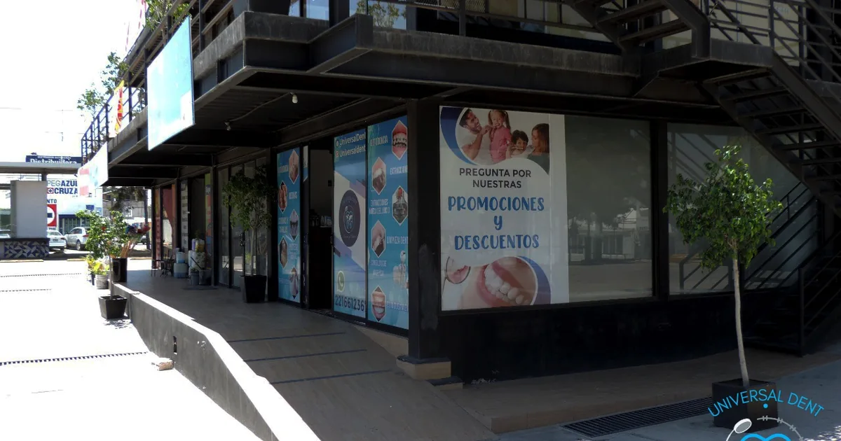 UniversalDent – Clínica Dental