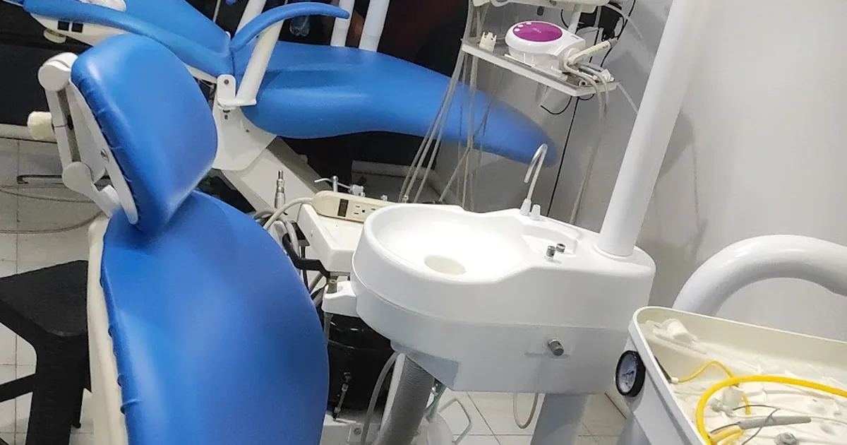 Dentista clinica Dental Dens In Dente